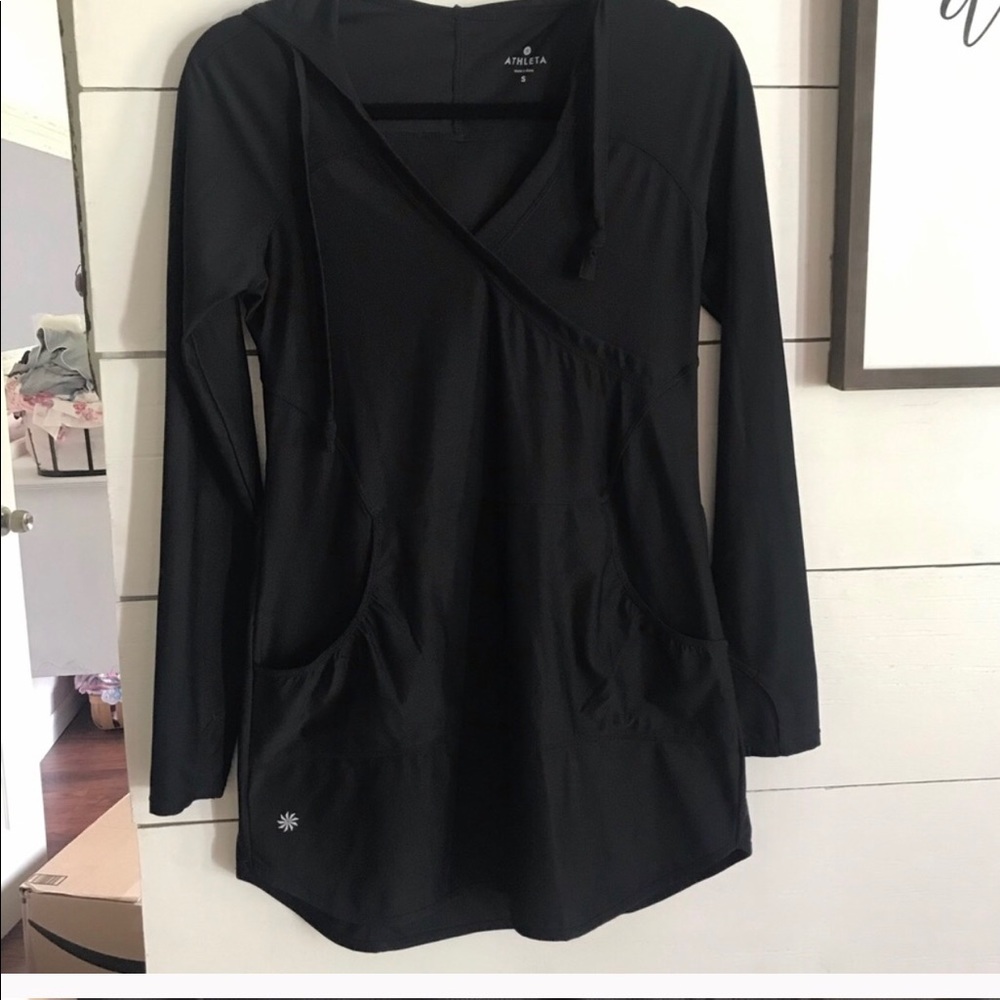 Athlete Black Pullover-Small